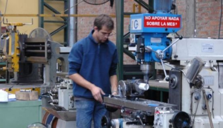 Aumentan las exportaciones industriales al mismo tiempo que cae la producción manufacturera