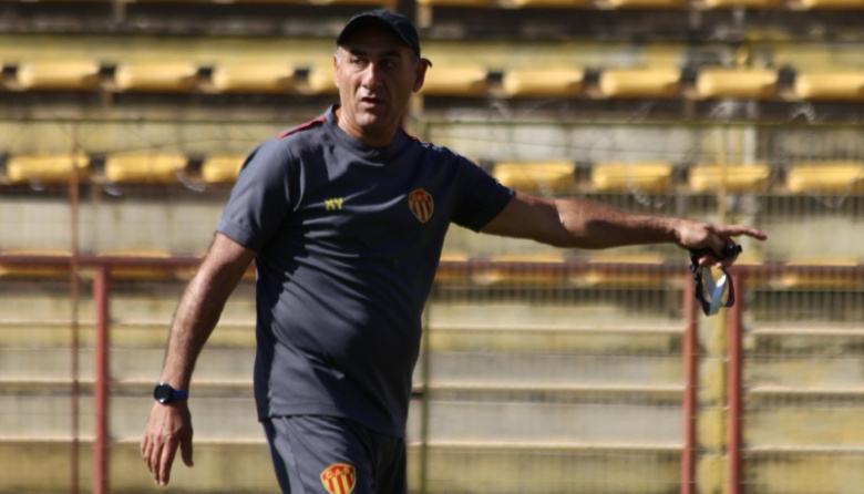 Con flamante DT, Sarmiento mantiene el esquema ante Boca Unidos