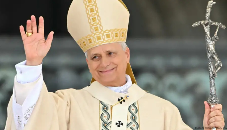Leon XIV: “Fui elegido sin ningún mérito y, con temor y temblor, vengo a ustedes como un hermano que desea hacerse siervo...”