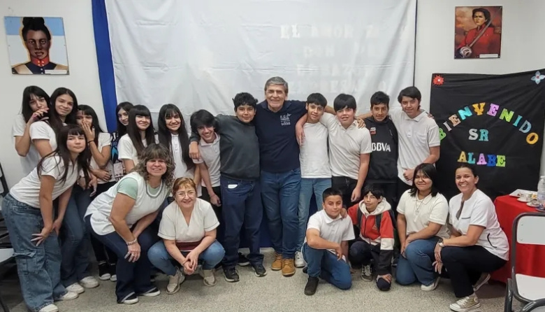 Padres en la Ruta llevó a cabo una charla sobre seguridad vial en la Escuela Secundaria N° 88