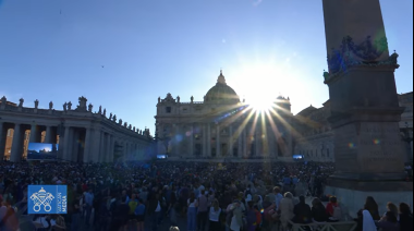 Habemus Papa, en la segunda fumata blanca del dìa