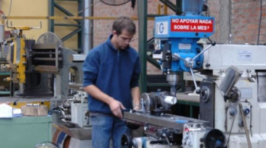 Aumentan las exportaciones industriales al mismo tiempo que cae la producción manufacturera