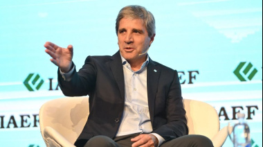 Caputo pidió el acompañamiento de los argentinos en las elecciones para tener "menos impuestos"