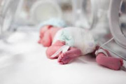 Fue encontrada una mamá que se habia llevado a su bebé prematuro sin el alta de los médicos
