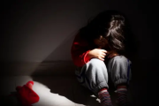 Condenaron a un hombre por abusar a sus cinco hijas